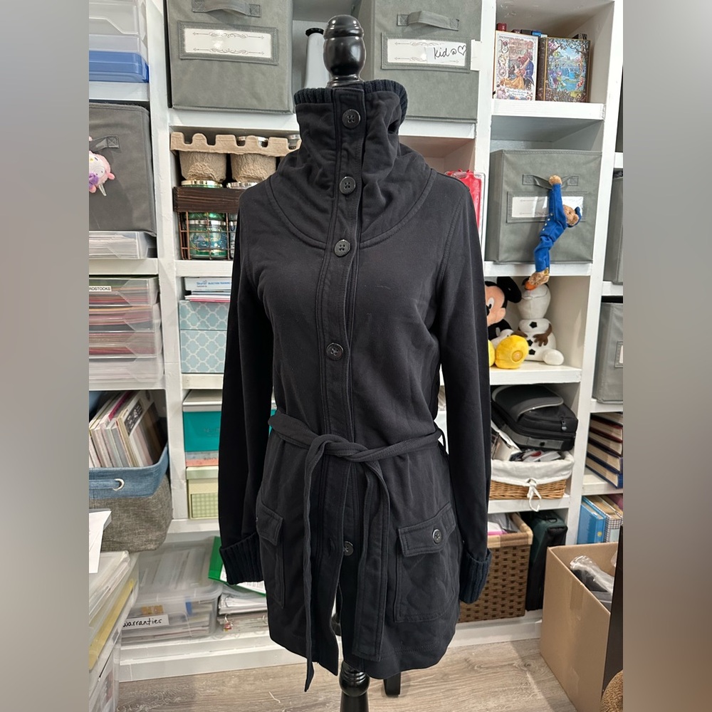 Women's Black High-Collar Jacket